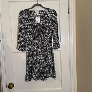 H&M Black & White Geometric Print Dress